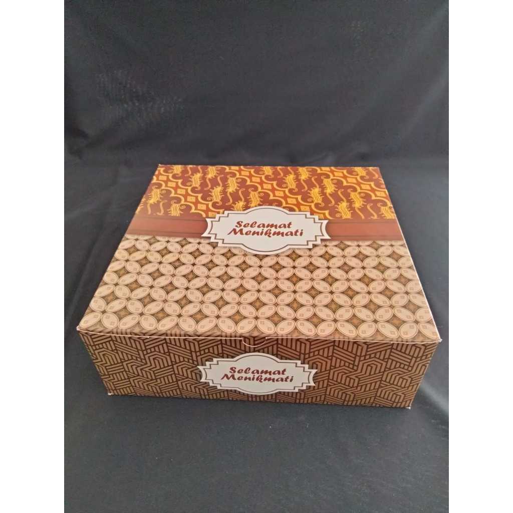

DUS 22 4W BATIK COKLAT 350 GSM | DUS KOTAK MOTIF 22 | DUS HAJATAN