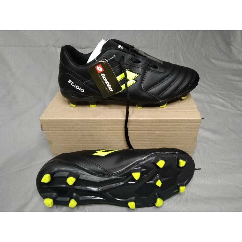 Sepatu Bola LOTTO