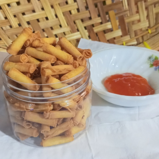 

Dapur Nona Kia Sumpia Keju Asin 175g Kemasan Toples - Mini Cheese-roll Stick - Snack - Keripik - Makanan Ringan - Cemilan