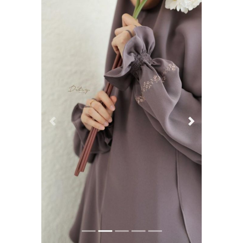 DITSY MOSLEM LUYA MINA BLACK LAILYN BLACK LAILYN RAISIN LYSSIA MZ QUAIL LELIA DARK EMMERALD