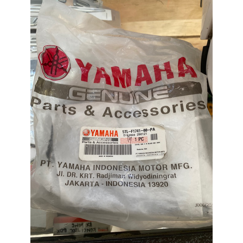 sambungan body Cover pad mio smile hitam violet PA