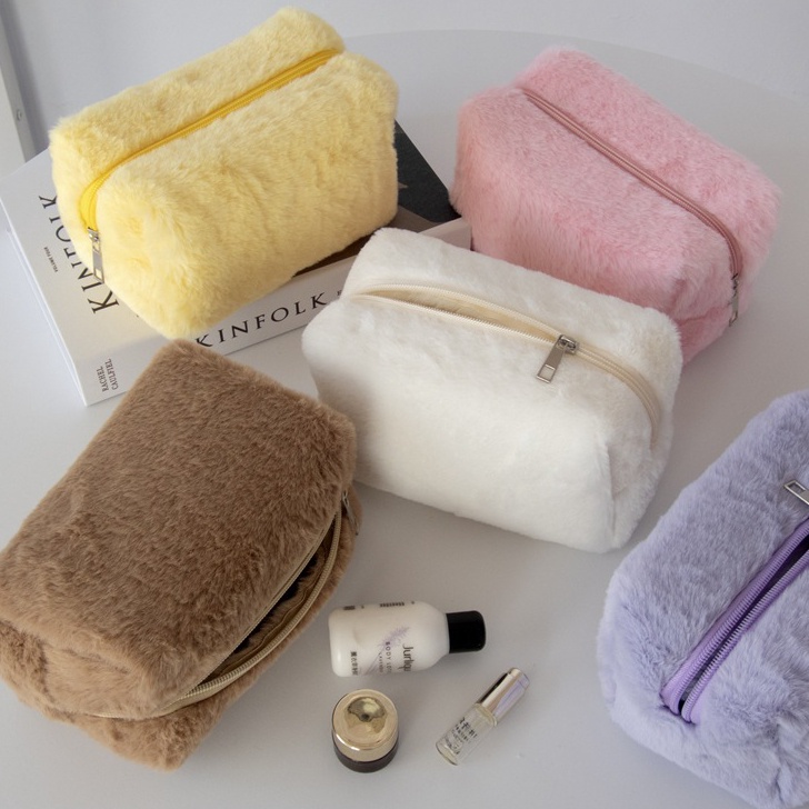 

Sale Lucy Pouch - Tempat Pensil Alat Tulis Bulu Pouch Make Up Mini Aesthetic Import PC002