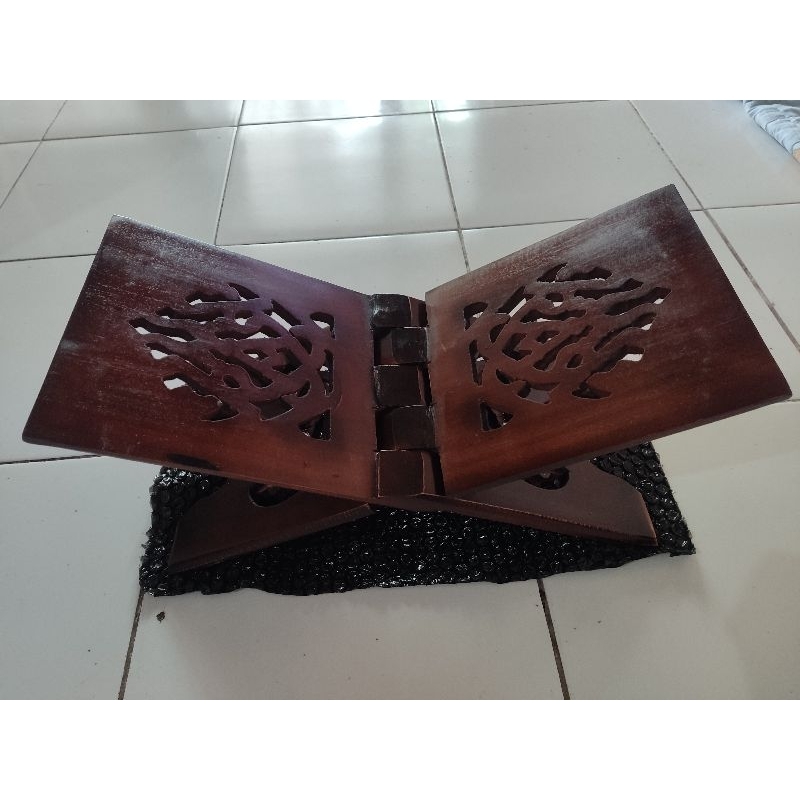 

Lihar / Rekal / tatakan Qur'an