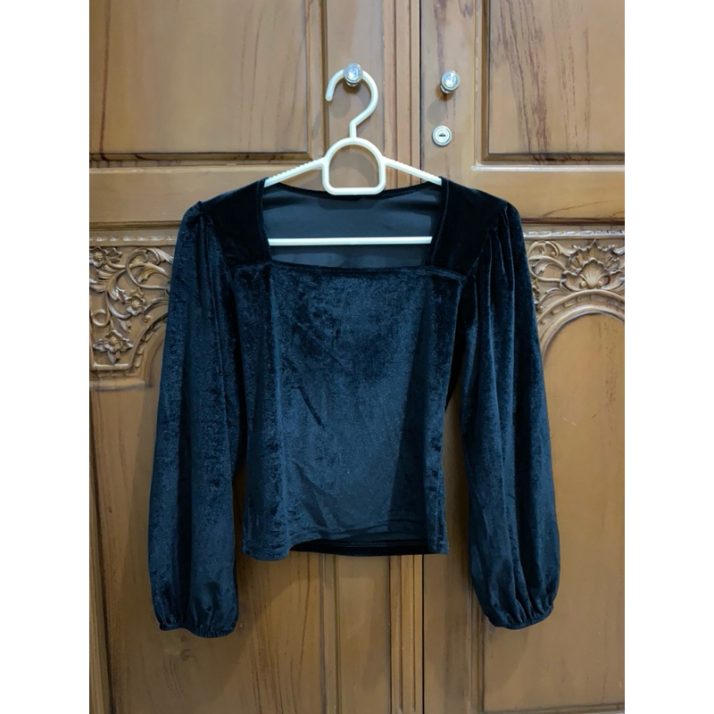 Atasan bludru Preloved