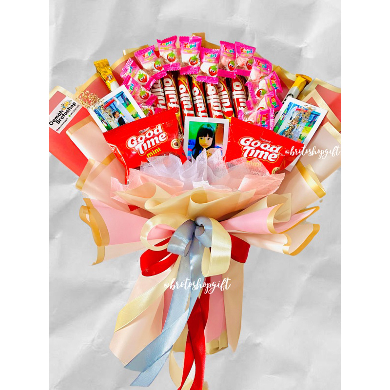 

BUCKET BUKET BOUQUET SNACK LOVE SPECIAL BIRTHDAY ( BISA COD )