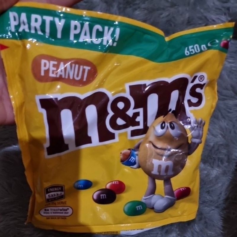 

chocolate peanut m&m ausy party packs