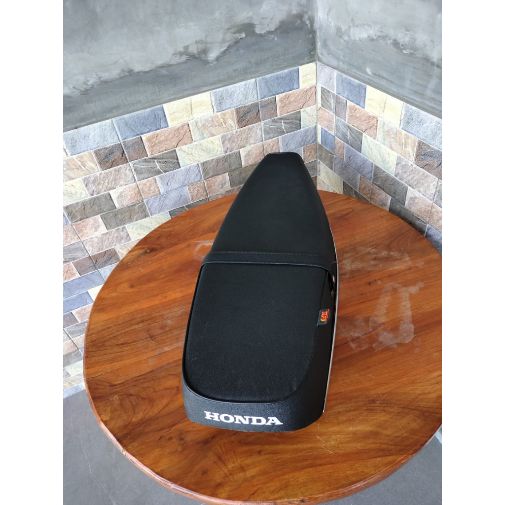 jok motor grand astrea kulit amplas spon anti gembos lengkap dengan sabuk-jok motor grand impressa a