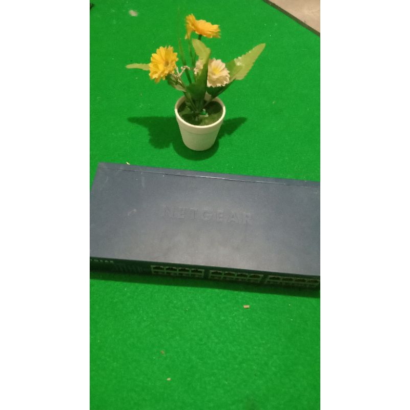 Ready Switch hub NETGEAR Prosafe 24 port Ethernet Switch JFS524