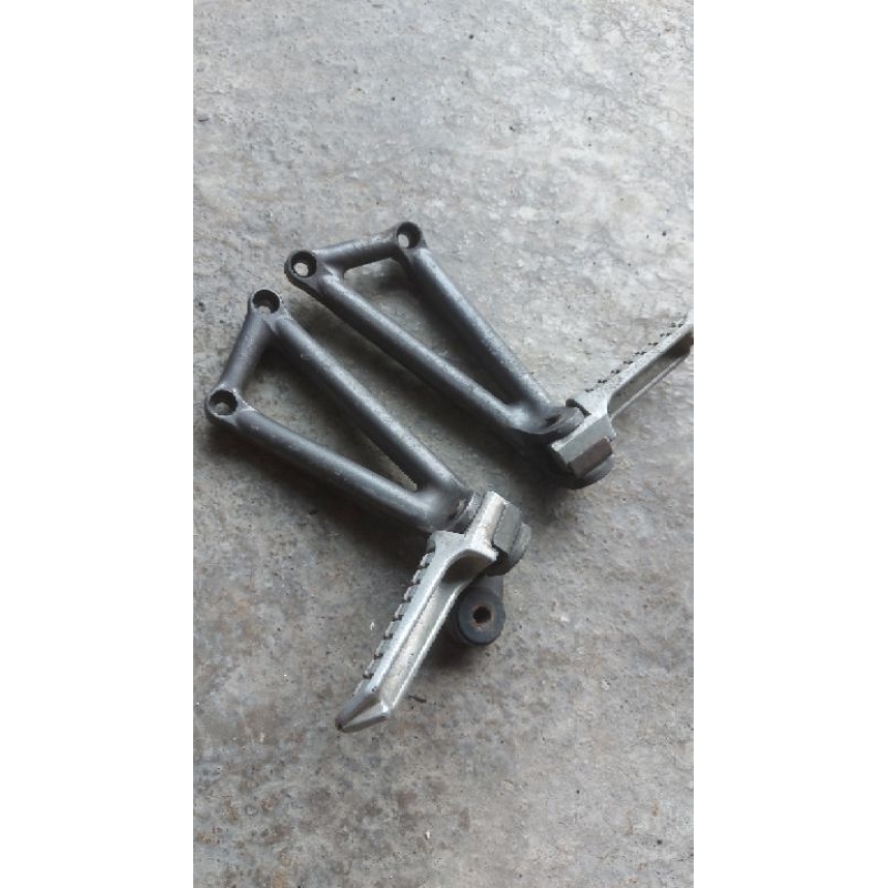 Footstep belakang NINJA RR