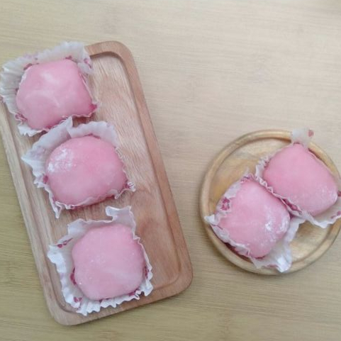 

Mochi Cream Daifuku Isi Krim Strawberry