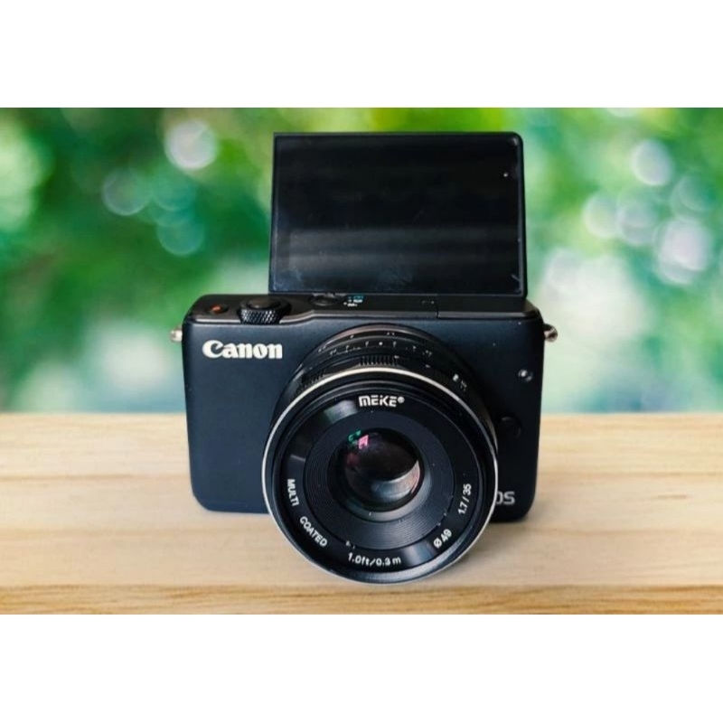 Kamera Mirrorless Canon M10 Lensa Bokeh