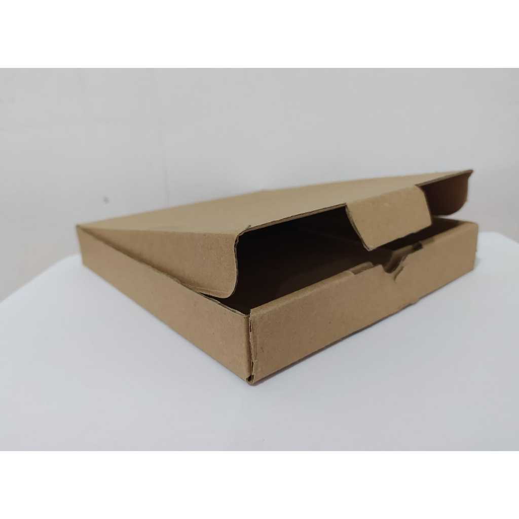 

22x22x7 kotak Kardus Packing Box Pizza, box hampers, box kado, kardus diecut polos