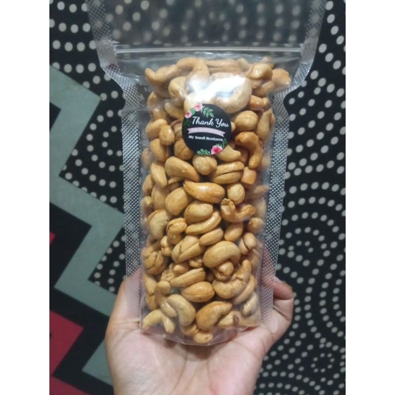 

kacang mede utuh 250gram