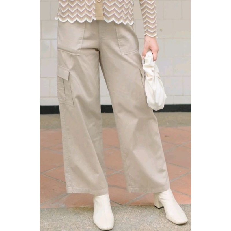 CELANA EXIT SIGNATURE