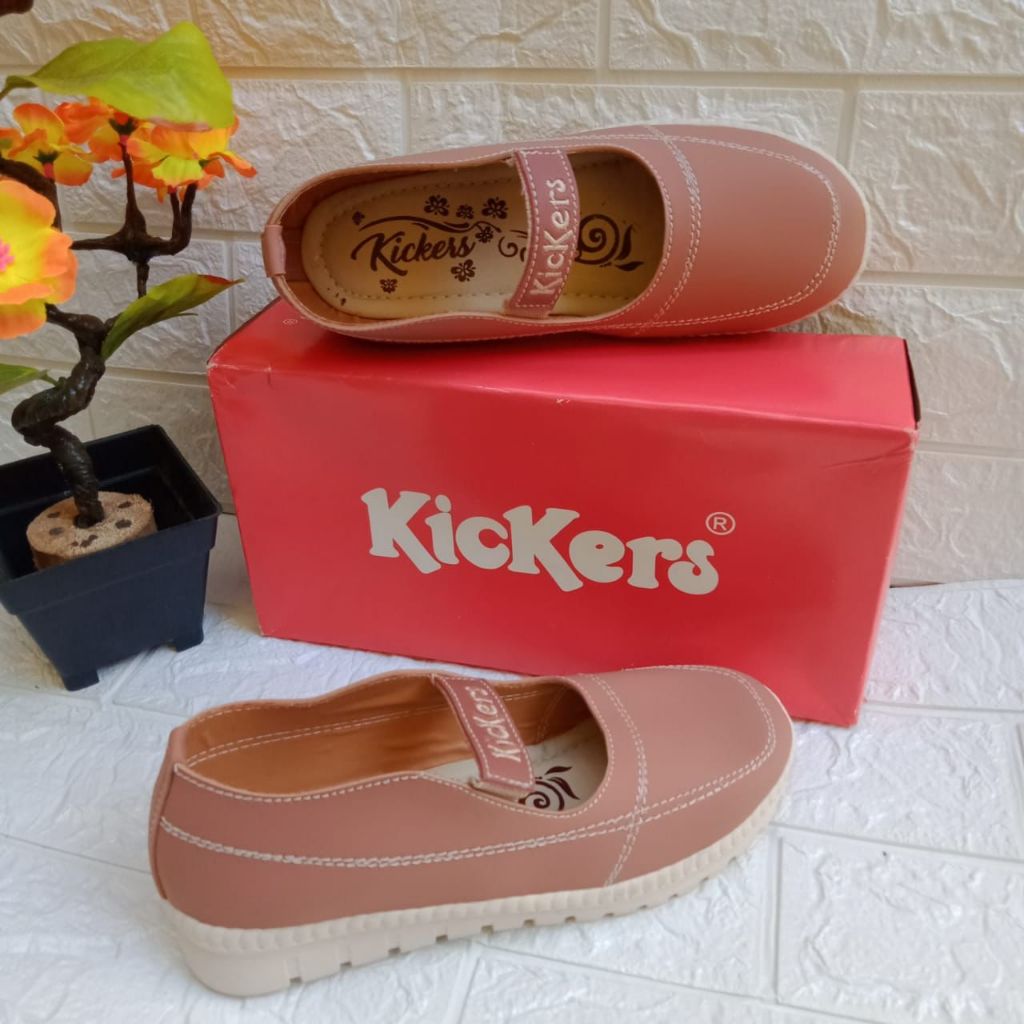 SEPATU SANDAL KICKERS WANITA