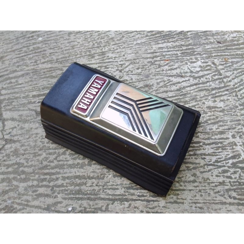 emblem Yamaha v 80 robot original