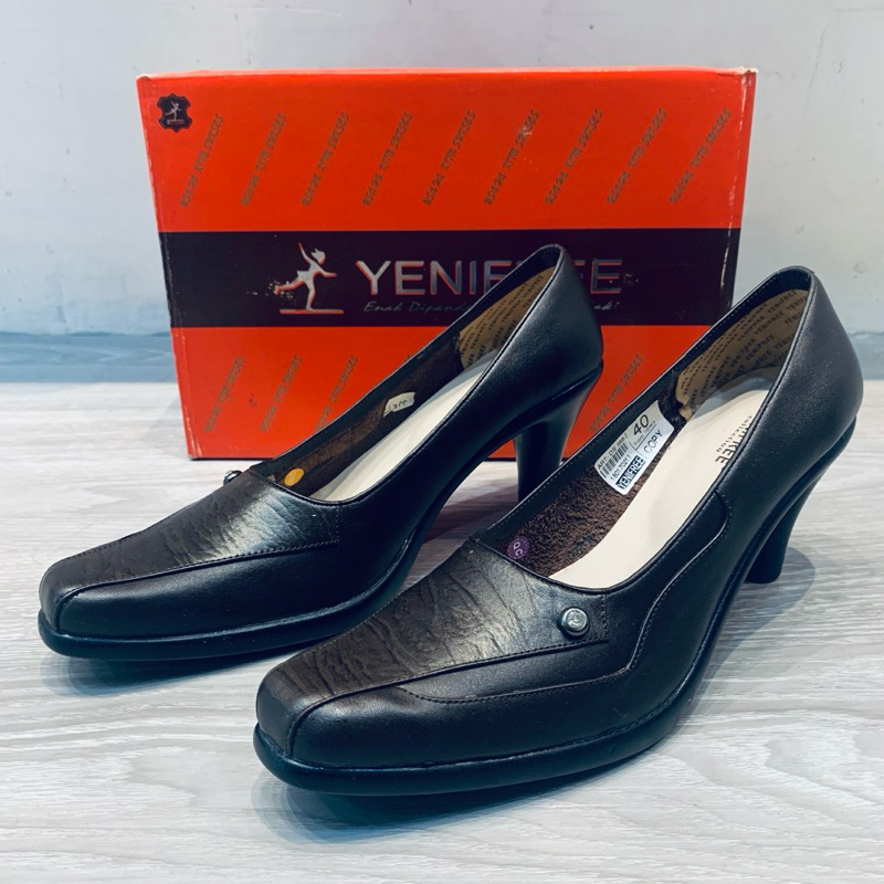 Sepatu Pantofel Wanita / Sepatu Kantor YENIFREE - DS-355