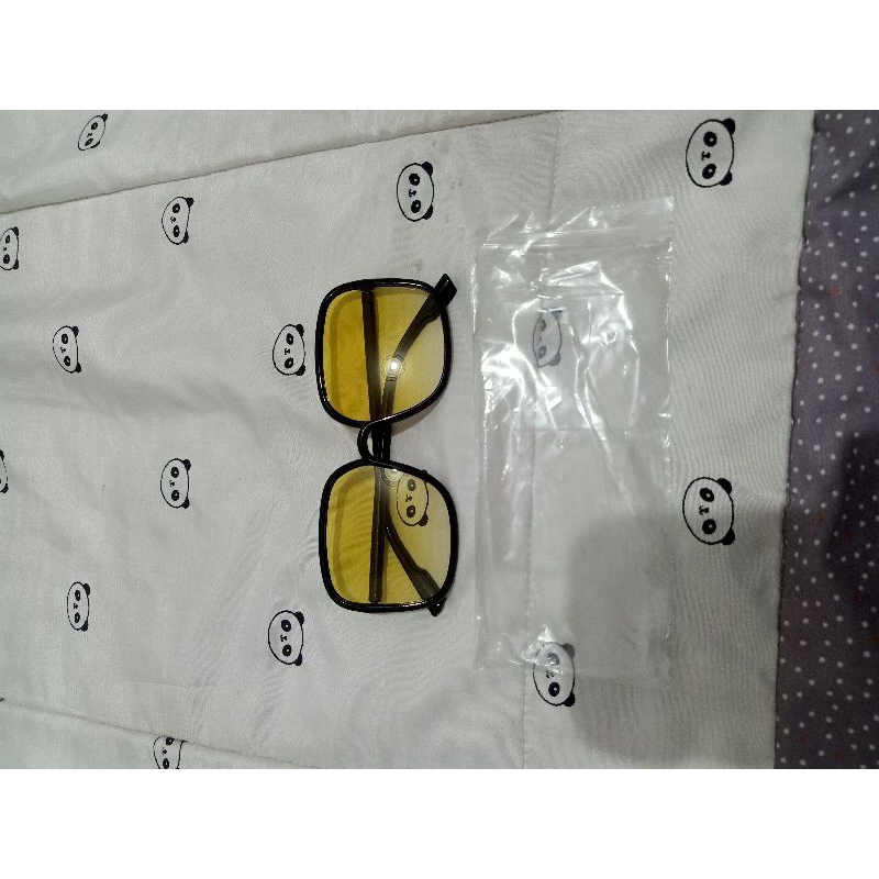 Kacamata Antiradiasi Lensa Kuning