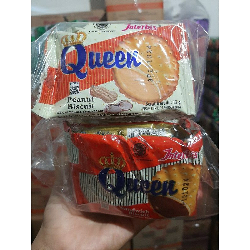 (10 PCS) INTERBIS QUEEN SANDWICH BISKUIT PEANUT BISCUIT DAN COKLAT