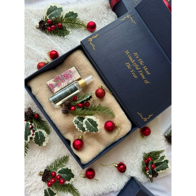 

JINGLE AND JOLLY SET - PREMIUM CHRISTMAS HAMPERS