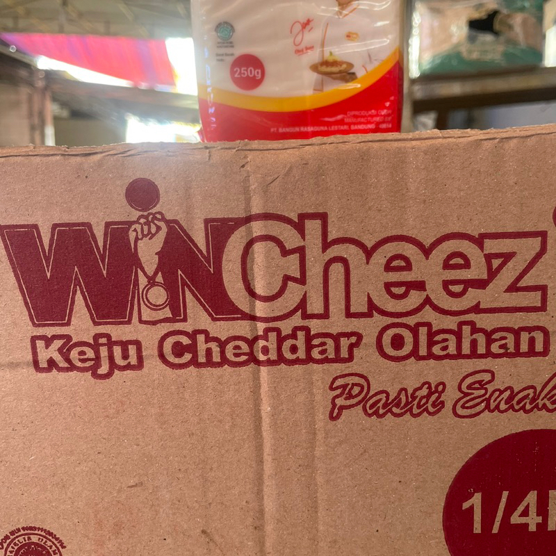 

keju cheddar wincheez 250 gram / keju potongan wincheez 250 gram