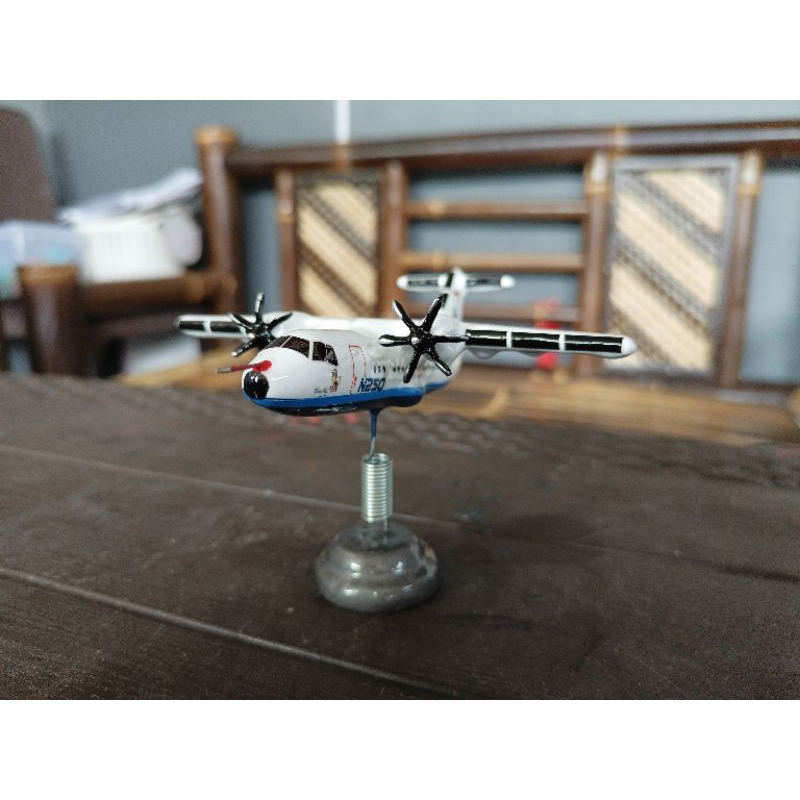 miniatur pesawat n250 Gatot kaca