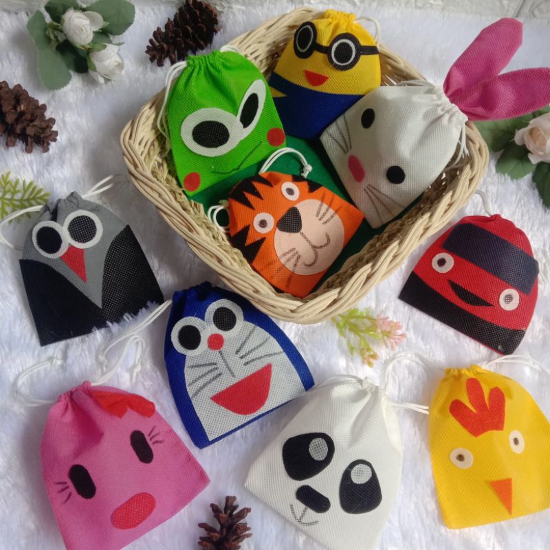 

Amplop Lebaran/ Pouch Uang Lebaran Serut Karakter Mix