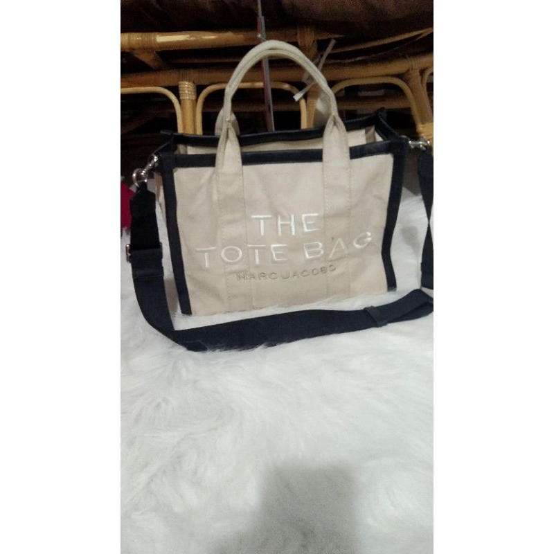 the Totebag MJ kanvas tebal prelove