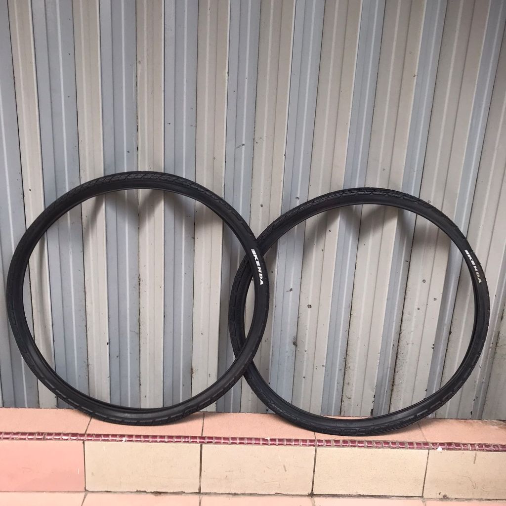 Ban Luar Sepeda 700 x 38c KENDA Ban