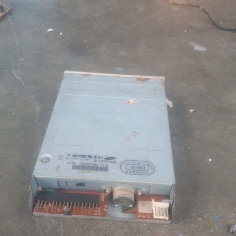 floppy disk drive 3,5