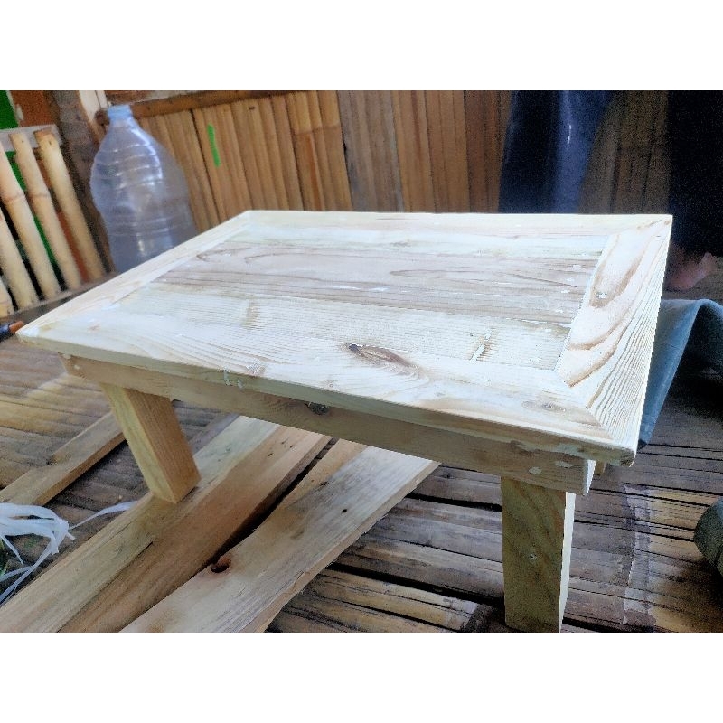 Meja belajar / meja ngaji / lekar ngaji kayu asli dan halus