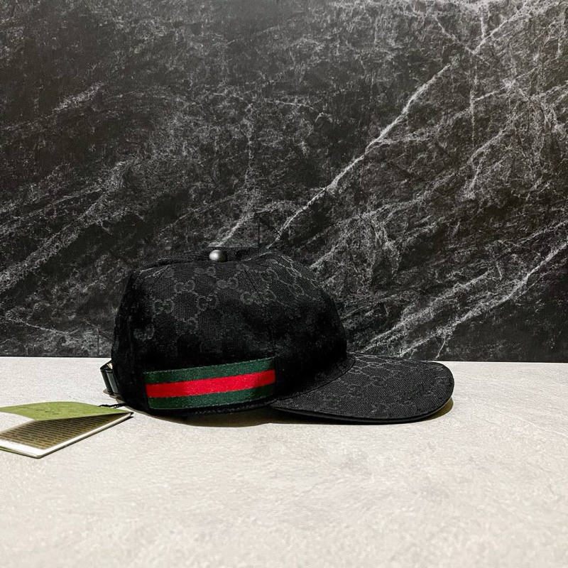 Gucci Baseball Cap in Black