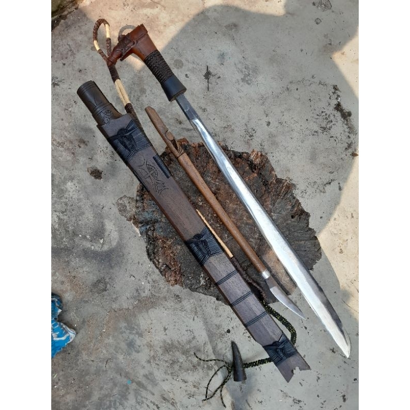 mandau/tempilan/dayak/modang