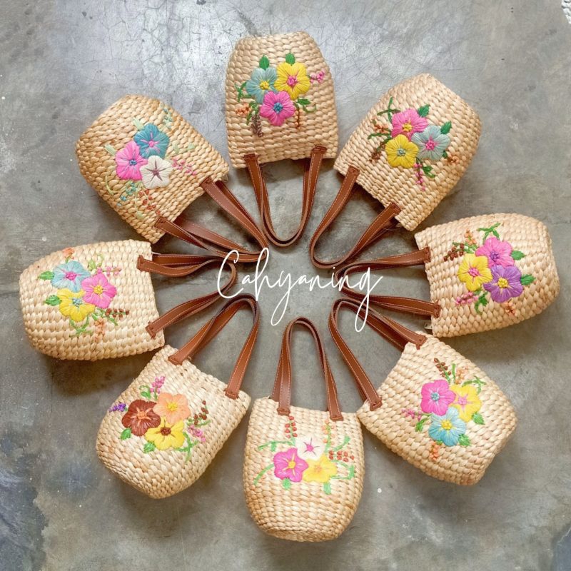 1. READY BELLA. Tas Anyaman/ Tas Enceng Gondok / Tas Jogja