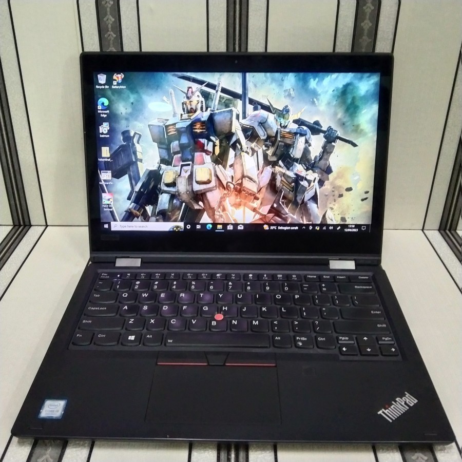 Lenovo Thinkpad  X1 Yoga Core i5 Gen 7 Ram 8GB SSD 256GB with pen stylus