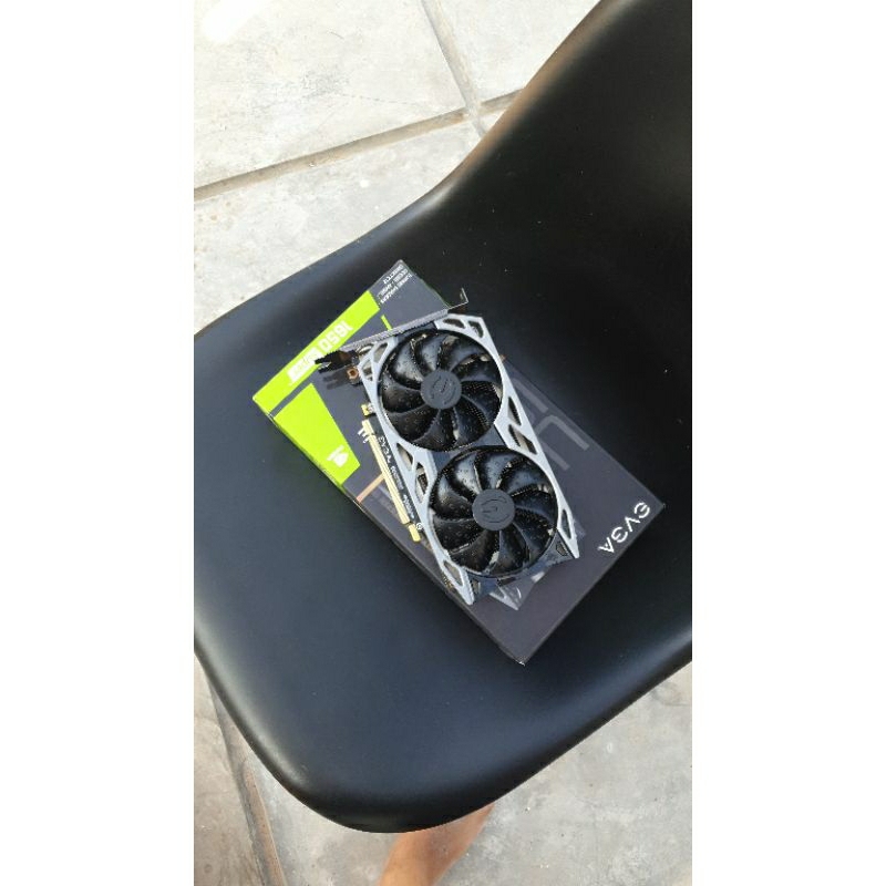 GTX 1650 Super EVGA