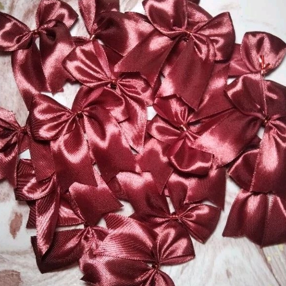 

Pita Souvenir/pita tempel/pita hampers/pita hias/pita kado