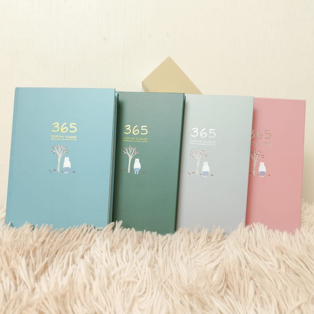

Buku Harian 365 Hari Days Everyday Planner Colorful Inner Page Illustration / Notebook B6 Tahunan Rencana Harian Jurnal Bisa Cod