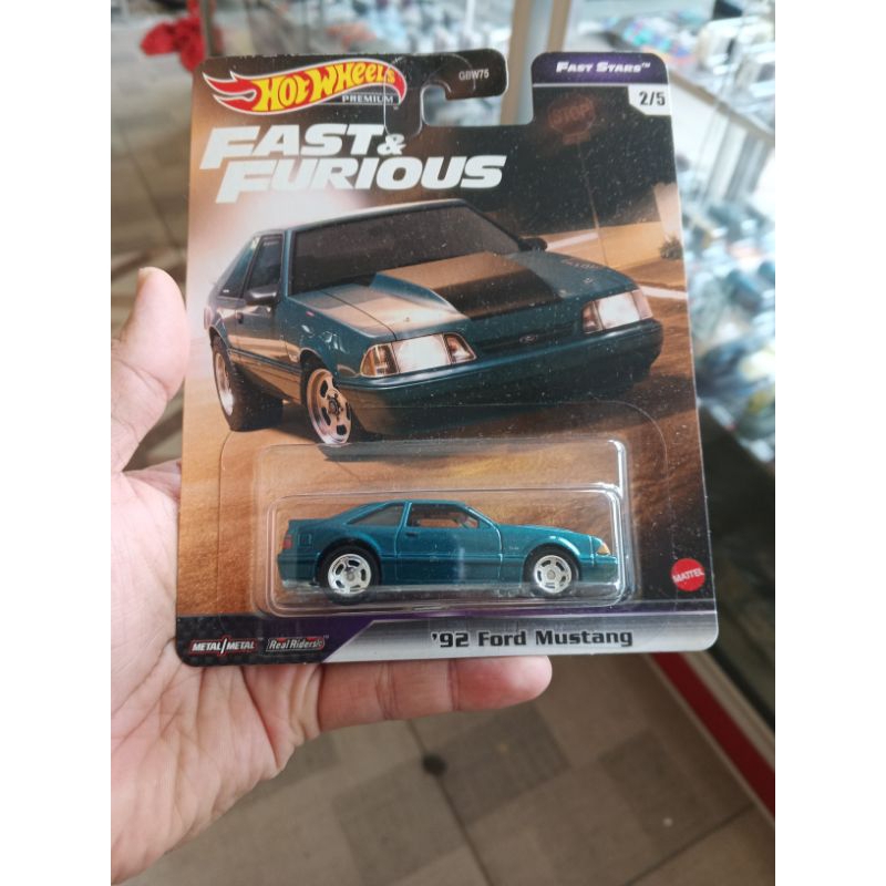 Hot Wheels Premium 92 Ford Mustang