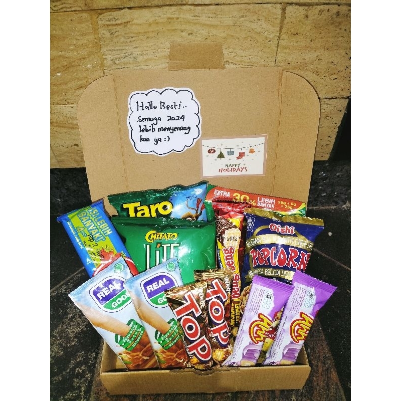

Ready Stok Snack gift / hampers Snack ultah wisuda anniversary