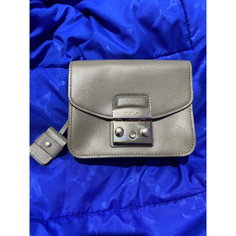 Preloved Furla