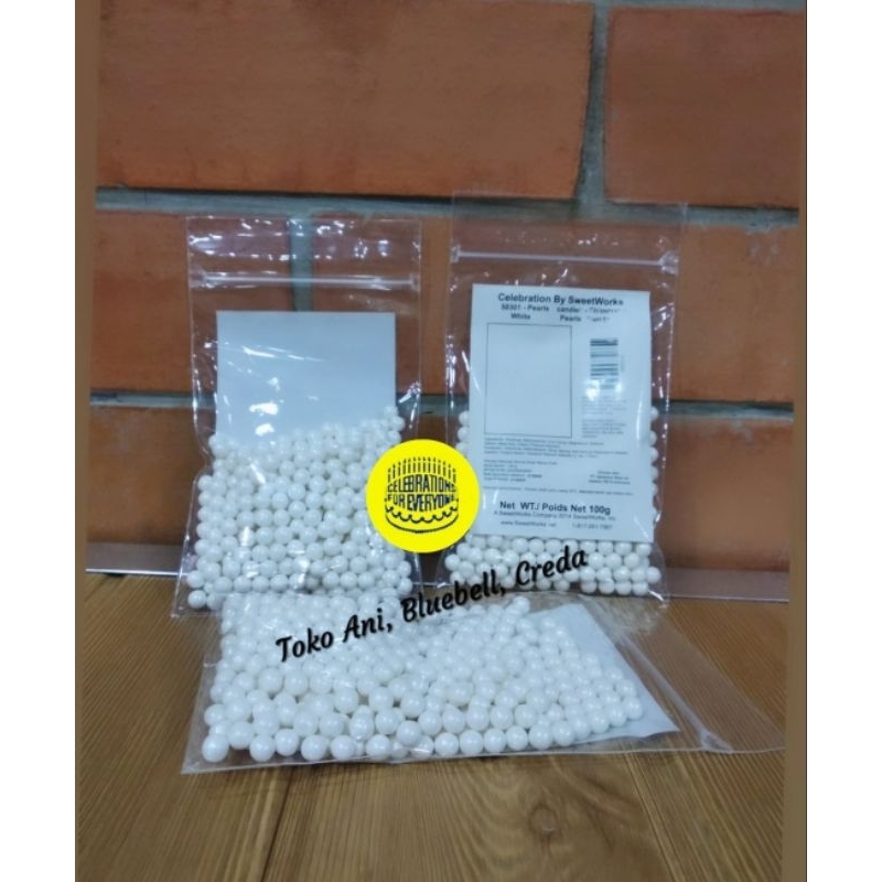 

Sprinkle Sugar Pearl White 7mm , Pack 100gr ( 055-50301-R2 )