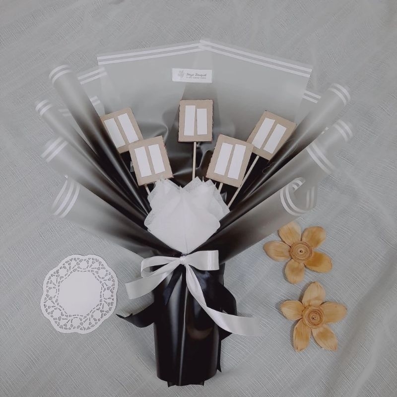 

DB Buket kosongan Dengan Bunga | buket Foto | buket Bebas isian