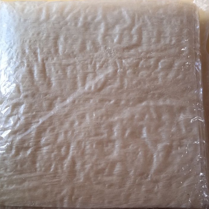 

XG34448 Kulit tahu Tawar uk 15x15cm Warna Putih isi 5 Lembar MUI HALAL