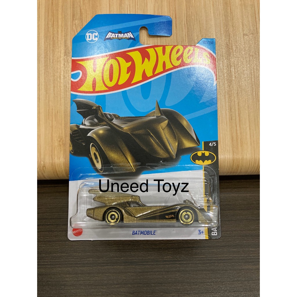 Hot Wheels Batman Batmobile Gold