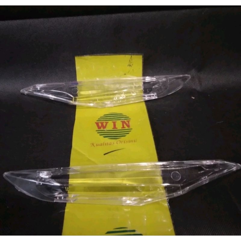 Mika Lampu Sen Depan Vario Techno 125 2012-2014 WIN