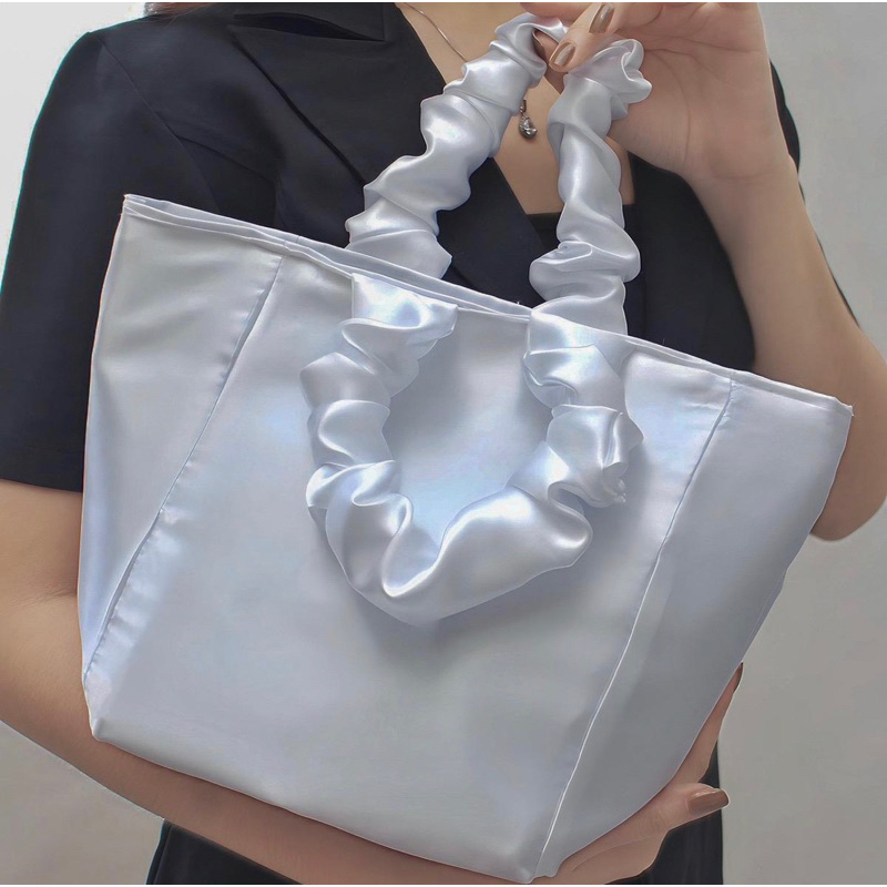 [ THE DAILY WEAR ] Sora Mini Bag Tas Mini Warna Biru Elektrik Handle Scrunchie Tutup Magnet