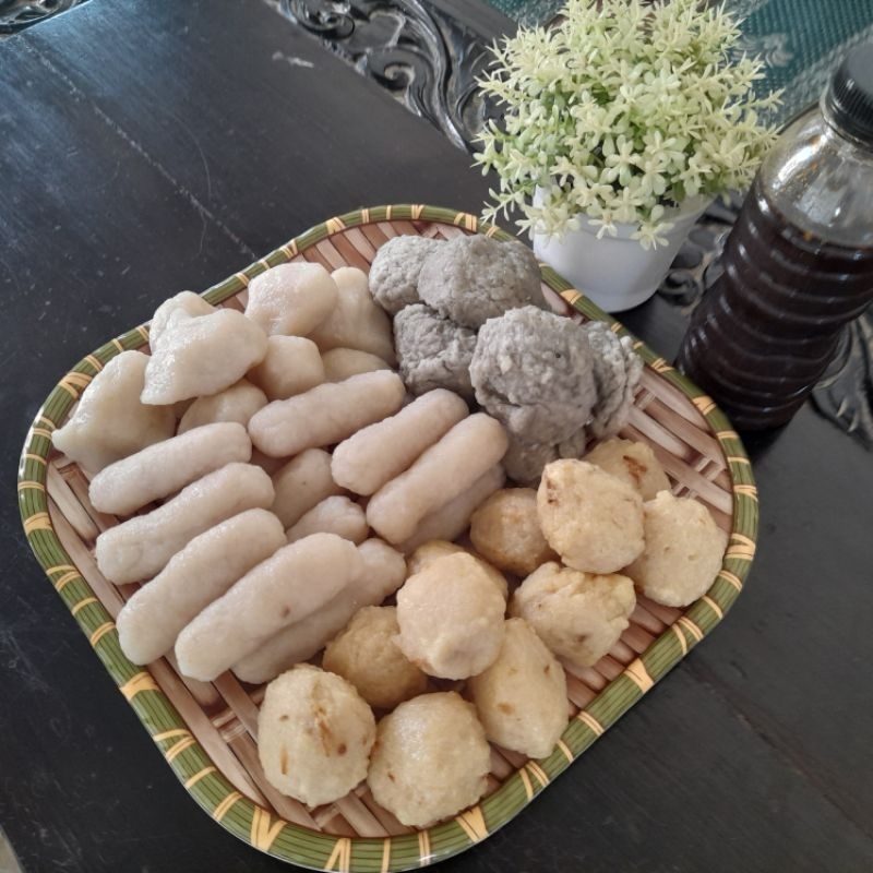 

Pempek 50 campur Asli Palembang ikan tenggiri