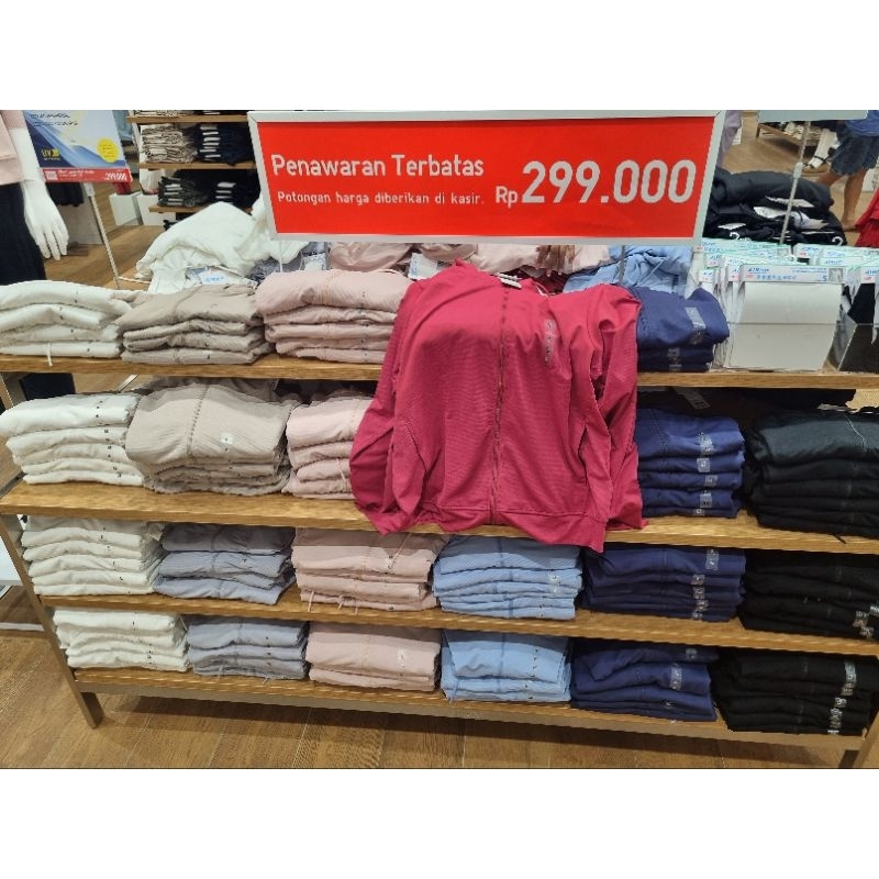 Uniqlo Jaket Airsm Sale