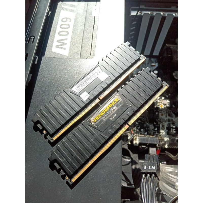 Dijual RAM Corsair Vengeance 8GB (2x4) DDR4